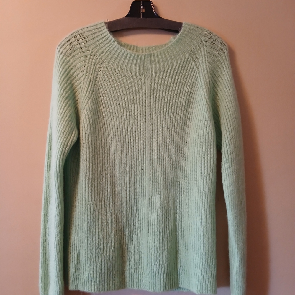 New Women's Green Sweater